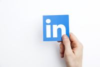 Using LinkedIn Ads to Target Your Ideal Customers: Tips and Strategies