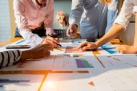How business goals align with marketing strategy
